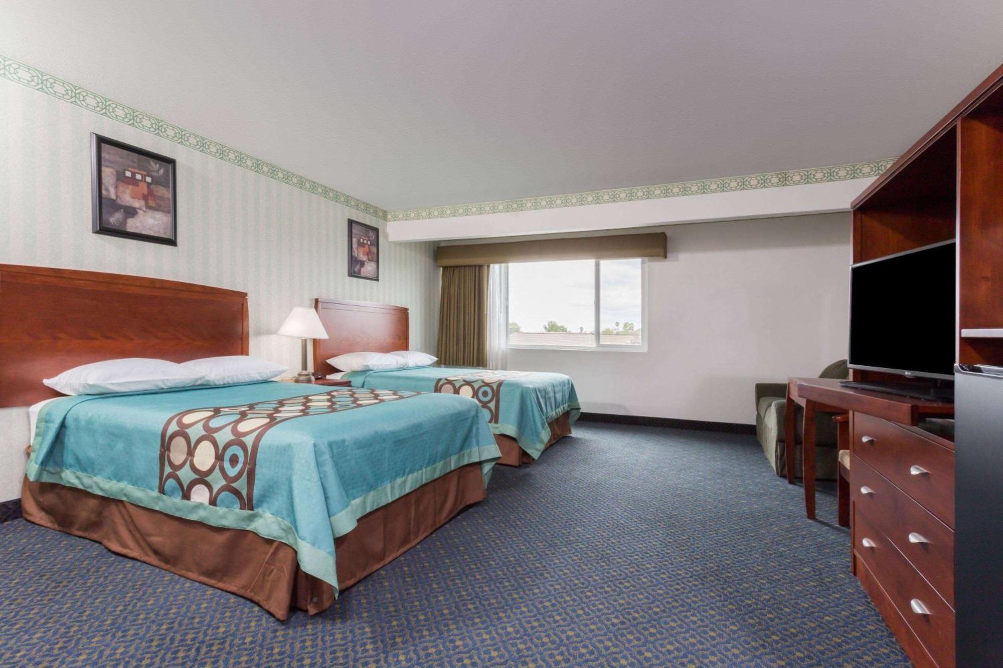 ซูเปอร์ 8 บาย วินด์แฮม แซคราเมนโต Hotel ซาคราเมนโต ภายนอก รูปภาพ